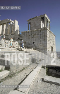 ( GRECIA  ) ATENE : ACROPOLI PROPILEI E TEMPIO DI ATENA NIKE  - © 1990 Graziano Arici/Rosebud2 / GEO / TEMPIO