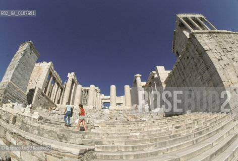 ( GRECIA  ) ATENE : ACROPOLI PROPILEI E TEMPIO DI ATENA NIKE  - © 1990 Graziano Arici/Rosebud2 / GEO / TEMPIO