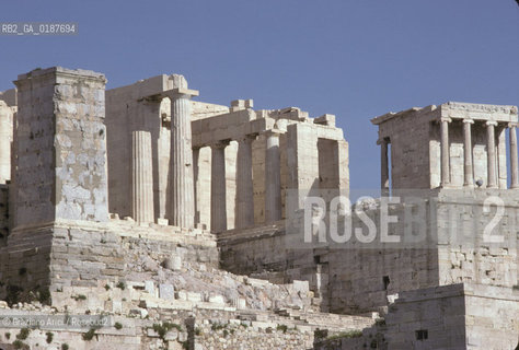 ( GRECIA  ) ATENE : ACROPOLI PROPILEI E TEMPIO DI ATENA NIKE  - © 1990 Graziano Arici/Rosebud2 / GEO / TEMPIO