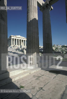 ( GRECIA  ) ATENE : ACROPOLI E PARTENONE  - © 1990 Graziano Arici/Rosebud2 / GEO / TEMPIO DI ATENA