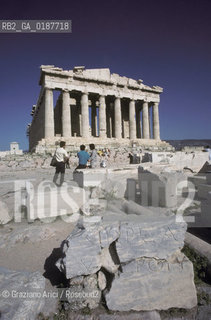( GRECIA  ) ATENE : ACROPOLI E PARTENONE  - © 1990 Graziano Arici/Rosebud2 / GEO / TEMPIO DI ATENA