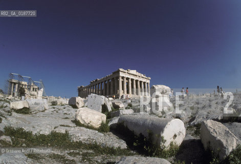 ( GRECIA  ) ATENE : ACROPOLI E PARTENONE  - © 1990 Graziano Arici/Rosebud2 / GEO / TEMPIO DI ATENA