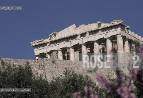 ( GRECIA  ) ATENE : ACROPOLI E PARTENONE  - © 1990 Graziano Arici/Rosebud2 / GEO / TEMPIO DI ATENA