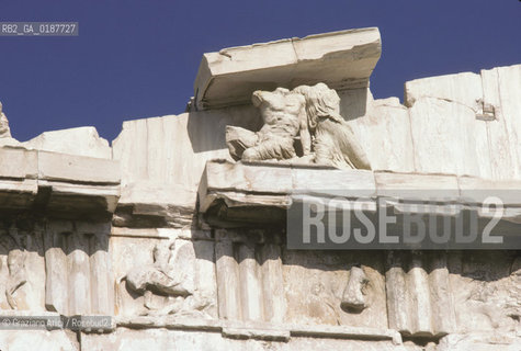 ( GRECIA  ) ATENE : ACROPOLI E PARTENONE  - © 1990 Graziano Arici/Rosebud2 / GEO / TEMPIO DI ATENA / FREGIO