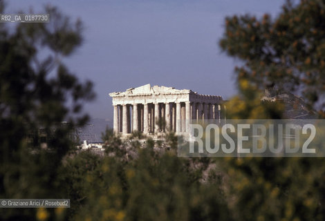 ( GRECIA  ) ATENE : ACROPOLI E PARTENONE  - © 1990 Graziano Arici/Rosebud2 / GEO / TEMPIO DI ATENA