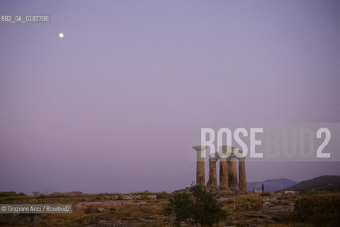 ( GRECIA  ) CORINTO : TEMPIO DI APOLLO  - © 1990 Graziano Arici/Rosebud2 / GEO / PELOPPONESO