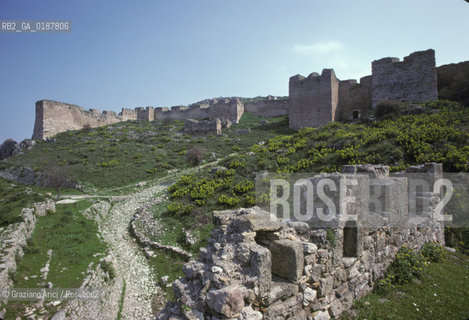 ( GRECIA  ) CORINTO : FORTEZZA VENEZIANA DI ACROCORINTO  - © 1990 Graziano Arici/Rosebud2 / GEO / PELOPPONESO / TEMPIO DI AFRODITE
