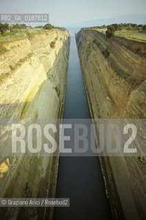 ( GRECIA  ) CORINTO : CANALE DI CORINTO  - © 1990 Graziano Arici/Rosebud2 / GEO / PELOPPONESO