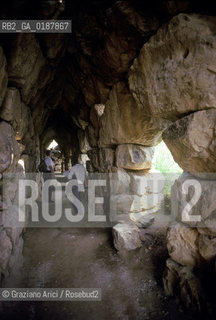 ( GRECIA  ) TIRINTO : ACROPOLI  - © 1990 Graziano Arici/Rosebud2 / GEO / PELOPPONESO / ARGOLIDE / MURA CICLOPICHE