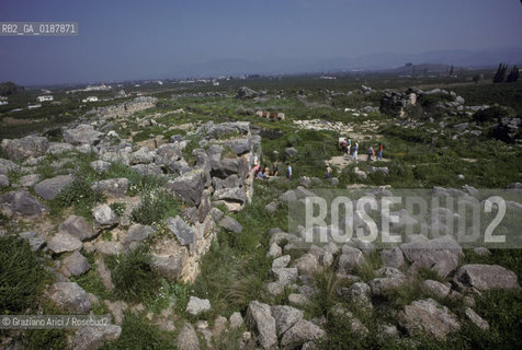 ( GRECIA  ) TIRINTO : ACROPOLI  - © 1990 Graziano Arici/Rosebud2 / GEO / PELOPPONESO / ARGOLIDE / MURA CICLOPICHE