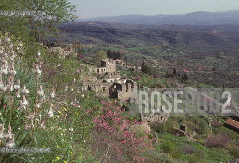 ( GRECIA  ) MYSTRA : MONASTERI BIZANTINI  - © 1990 Graziano Arici/Rosebud2 / GEO / PELOPPONESO / LACONIA