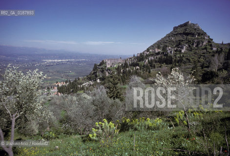( GRECIA  ) MYSTRA : MONASTERI BIZANTINI  - © 1990 Graziano Arici/Rosebud2 / GEO / PELOPPONESO / LACONIA