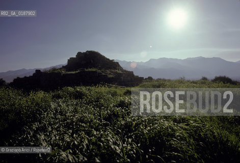 ( GRECIA  ) SPARTA : MENELAION - © 1990 Graziano Arici/Rosebud2 / GEO / PELOPPONESO / LACONIA / SEPOLCRO DI MENELAO ED ELENA