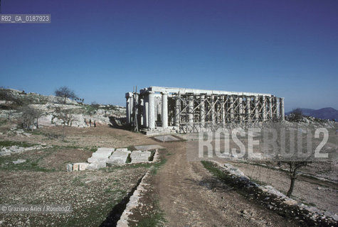 ( GRECIA  ) BASSAE : IL TEMPIO DI APOLLO  - © 1990 Graziano Arici/Rosebud2 / GEO / PELOPPONESO / ARCADIA