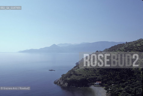 ( GRECIA  ) COSTA EGEA  © 1990 Graziano Arici/Rosebud2 / GEO / PELOPPONESO