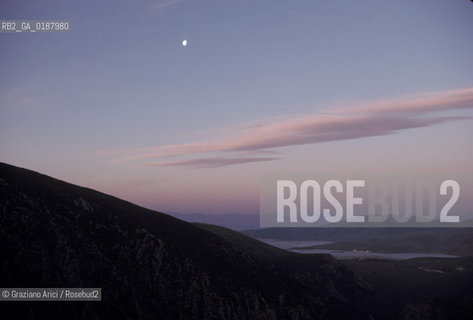 ( GRECIA  ) DELFI : PANORAMA  © 1990 Graziano Arici/Rosebud2 / GEO / FOCIDE /