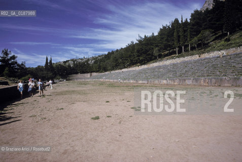 ( GRECIA  ) DELFI : LO STADIO  © 1990 Graziano Arici/Rosebud2 / GEO / FOCIDE