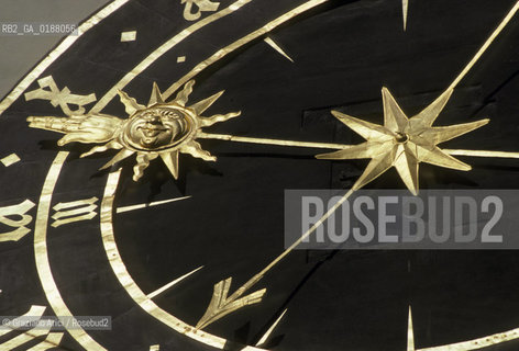 ( SVIZZERA CONFEDERAZIONE ELVETICA  ) BERNA :  LA TORRE DELLOROLOGIO © 1995 Graziano Arici/Rosebud2 / GEO SOLE