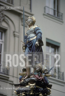 ( SVIZZERA CONFEDERAZIONE ELVETICA  ) BERNA : FONTANA SULLA STRADA MARKTGASSE  © 1995 Graziano Arici/Rosebud2 / GEO GIUSTIZIA