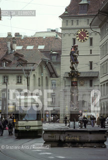 ( SVIZZERA CONFEDERAZIONE ELVETICA  ) BERNA : LA STRADA MARKTGASSE  © 1995 Graziano Arici/Rosebud2 / GEO