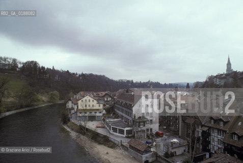 ( SVIZZERA CONFEDERAZIONE ELVETICA  ) BERNA : PANORAMA CON IL FIUME AARE  © 1995 Graziano Arici/Rosebud2 / GEO