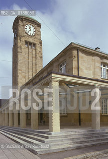 ( SVIZZERA CONFEDERAZIONE ELVETICA  ) BASILEA : LA STAZIONE BADISCHER BAHNHOF  © 1995 Graziano Arici/Rosebud2 / GEO ARCHITETTURA MODERNA