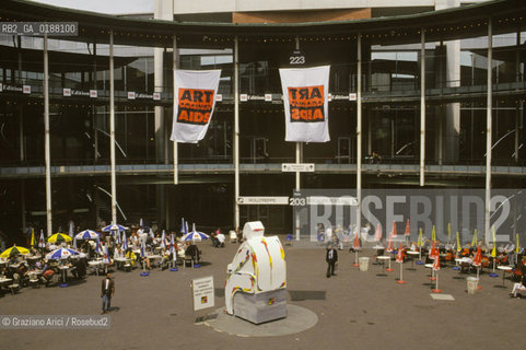 ( SVIZZERA CONFEDERAZIONE ELVETICA  ) BASILEA : LA FIERA DARTE MODERNA E CONTEMPORANEA ART BASEL  © 1995 Graziano Arici/Rosebud2 / GEO