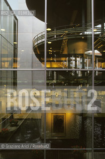 ( SVIZZERA CONFEDERAZIONE ELVETICA  ) BASILEA : LA FIERA DARTE MODERNA E CONTEMPORANEA ART BASEL  © 1995 Graziano Arici/Rosebud2 / GEO