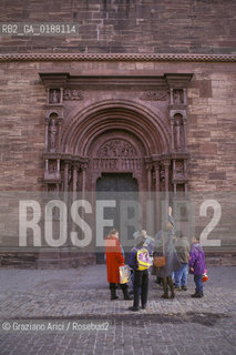 ( SVIZZERA CONFEDERAZIONE ELVETICA  ) BASILEA : LA CATTEDRALE MUNSTER  © 1995 Graziano Arici/Rosebud2 / GEO