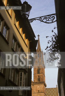 ( SVIZZERA CONFEDERAZIONE ELVETICA  ) BASILEA : LA CATTEDRALE MUNSTER  © 1995 Graziano Arici/Rosebud2 / GEO