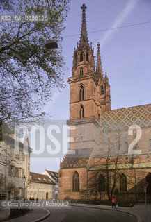 ( SVIZZERA CONFEDERAZIONE ELVETICA  ) BASILEA : LA CATTEDRALE MUNSTER  © 1995 Graziano Arici/Rosebud2 / GEO