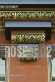 ( SVIZZERA CONFEDERAZIONE ELVETICA  ) BASILEA : IL MUNICIPIO RATHAUS  © 1995 Graziano Arici/Rosebud2 / GEO ROSSO