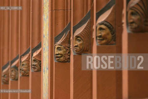 ( SVIZZERA CONFEDERAZIONE ELVETICA  ) BASILEA : IL MUNICIPIO RATHAUS  © 1995 Graziano Arici/Rosebud2 / GEO ROSSO MASCHERONE