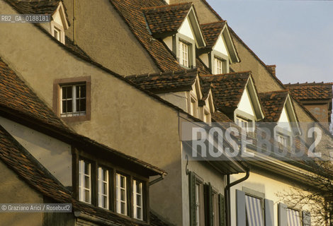 ( SVIZZERA CONFEDERAZIONE ELVETICA  ) BASILEA :  CASE DEL CENTRO STORICO   © 1995 Graziano Arici/Rosebud2 / GEO TETTO