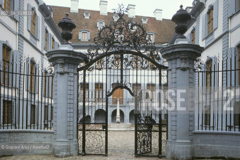 ( SVIZZERA CONFEDERAZIONE ELVETICA  ) BASILEA :  CASE DEL CENTRO STORICO LA BLAUES HAUS  © 1995 Graziano Arici/Rosebud2 / GEO