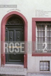 ( SVIZZERA CONFEDERAZIONE ELVETICA  ) BASILEA :  CASE DEL CENTRO STORICO   © 1995 Graziano Arici/Rosebud2 / GEO PORTA