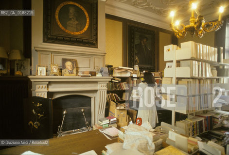 ( SVIZZERA CONFEDERAZIONE ELVETICA  ) BASILEA :  CASA DI ERASMO DA ROTTERDAMM  © 1995 Graziano Arici/Rosebud2 / GEO LETTERATURA FILOSOFIA LIBRERIA