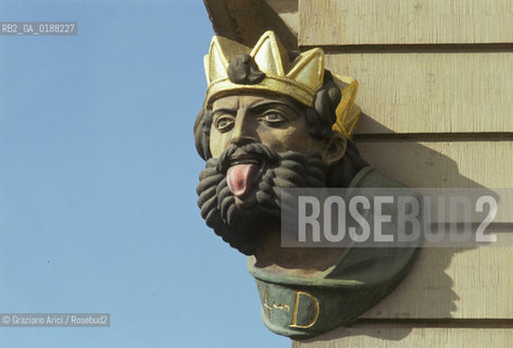 ( SVIZZERA CONFEDERAZIONE ELVETICA  ) BASILEA :  MASCHERONE © 1995 Graziano Arici/Rosebud2 / GEO