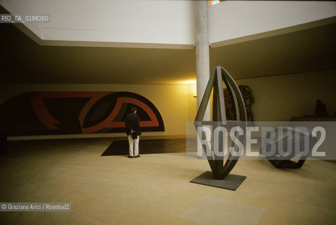 ( SVIZZERA CONFEDERAZIONE ELVETICA  ) BASILEA : IL MUSEO DARTE CONTEMPORANEA  © 1995 Graziano Arici/Rosebud2 / GEO