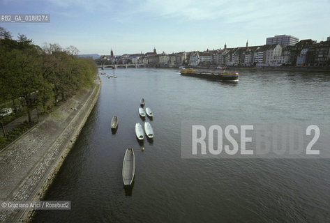 ( SVIZZERA CONFEDERAZIONE ELVETICA  ) BASILEA : IL FIUME RENO    © 1995 Graziano Arici/Rosebud2 / GEO