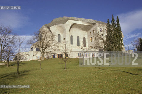 ( SVIZZERA CONFEDERAZIONE ELVETICA  ) BASILEA :  DORNACH IL GOETHEANUM DI RUDOLF STEINER    © 1995 Graziano Arici/Rosebud2 / GEO / ARCHITETTURA MODERNA / ANTROPOSOFIA
