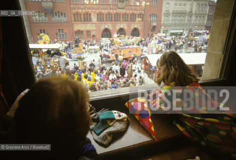 ( SVIZZERA CONFEDERAZIONE ELVETICA  ) BASILEA :  IL CARNEVALE    © 1995 Graziano Arici/Rosebud2 / GEO / MASCHERA