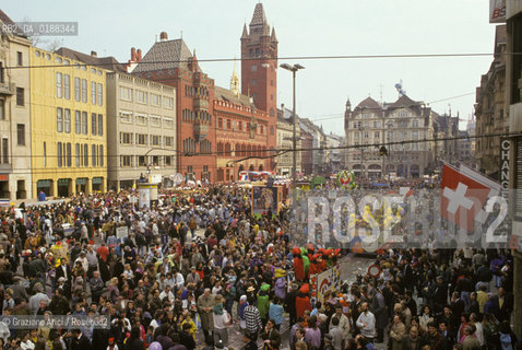 ( SVIZZERA CONFEDERAZIONE ELVETICA  ) BASILEA :  IL CARNEVALE    © 1995 Graziano Arici/Rosebud2 / GEO / MASCHERA
