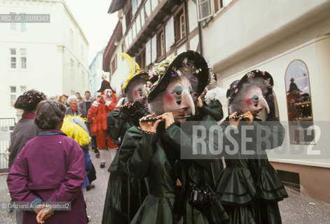 ( SVIZZERA CONFEDERAZIONE ELVETICA  ) BASILEA :  IL CARNEVALE    © 1995 Graziano Arici/Rosebud2 / GEO / MASCHERA