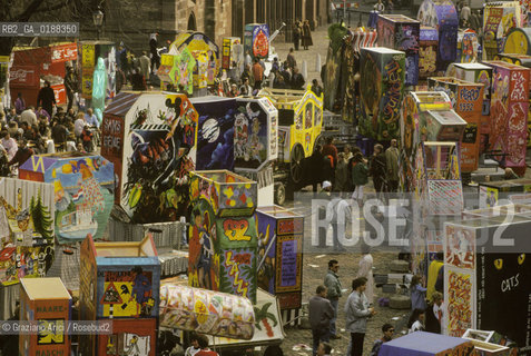 ( SVIZZERA CONFEDERAZIONE ELVETICA  ) BASILEA :  IL CARNEVALE    © 1995 Graziano Arici/Rosebud2 / GEO / MASCHERA