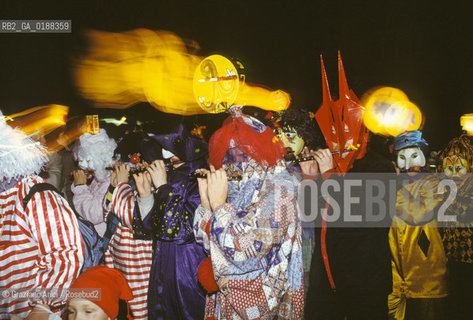 ( SVIZZERA CONFEDERAZIONE ELVETICA  ) BASILEA :  IL CARNEVALE    © 1995 Graziano Arici/Rosebud2 / GEO / MASCHERA