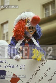 ( SVIZZERA CONFEDERAZIONE ELVETICA  ) BASILEA :  IL CARNEVALE    © 1995 Graziano Arici/Rosebud2 / GEO / MASCHERA