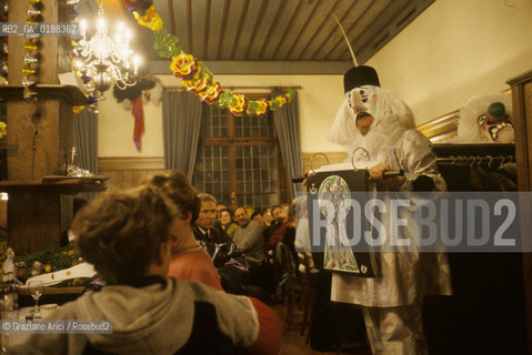 ( SVIZZERA CONFEDERAZIONE ELVETICA  ) BASILEA :  IL CARNEVALE    © 1995 Graziano Arici/Rosebud2 / GEO / MASCHERA