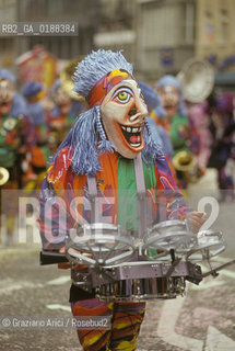 ( SVIZZERA CONFEDERAZIONE ELVETICA  ) BASILEA :  IL CARNEVALE    © 1995 Graziano Arici/Rosebud2 / GEO / MASCHERA