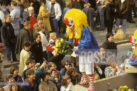 ( SVIZZERA CONFEDERAZIONE ELVETICA  ) BASILEA :  IL CARNEVALE    © 1995 Graziano Arici/Rosebud2 / GEO / MASCHERA